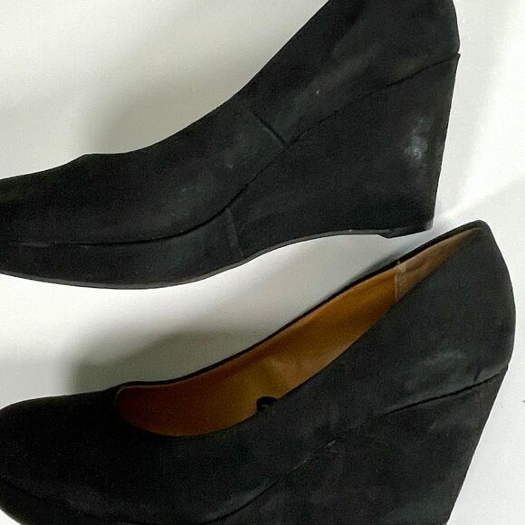 A.n.a Kenny Women’s Vegan Black Faux Suede Wedge Heel Size 6 - Picture 4 of 9